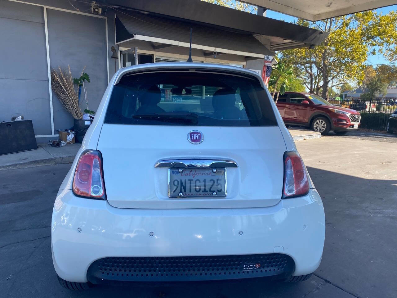 Used 2018 FIAT 500 e w/ Esport Package image 9