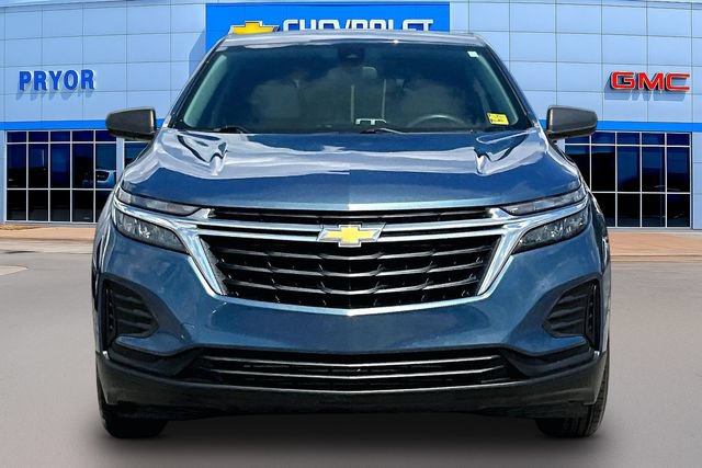 Used 2024 Chevrolet Equinox LS w/ LS Convenience Package FWD image 2