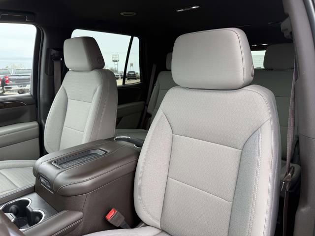 Used 2022 GMC Yukon SLE w/ Gmc Pro Safety Plus Package AWD/4WD image 11