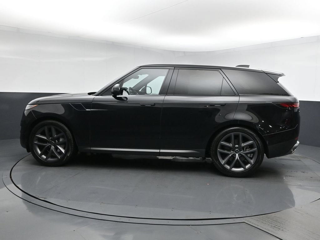 Used 2024 Land Rover Range Rover Sport SE AWD/4WD image 4