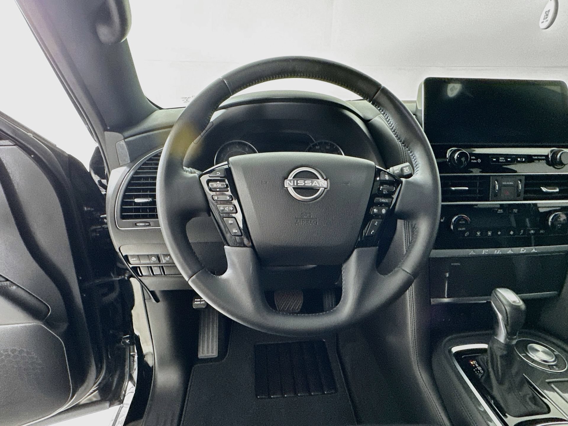 Used 2023 Nissan Armada SL w/ Midnight Edition Package RWD image 12