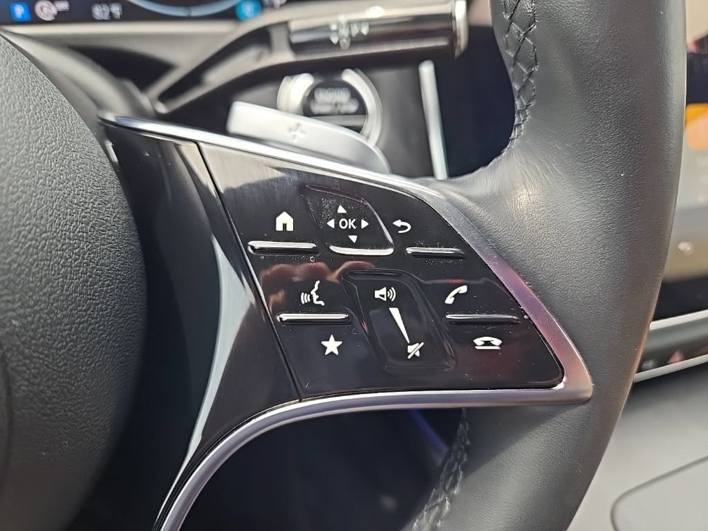 Used 2025 Mercedes-Benz E 350 4MATIC Sedan image 20