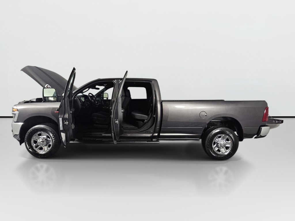 New 2026 RAM 3500 Tradesman AWD/4WD image 10