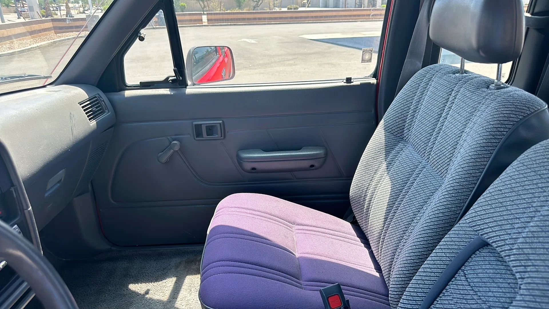 Used 1994 Toyota Pickup DX image 32