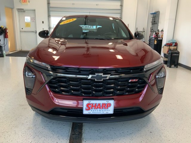 Used 2024 Chevrolet Trax RS image 3