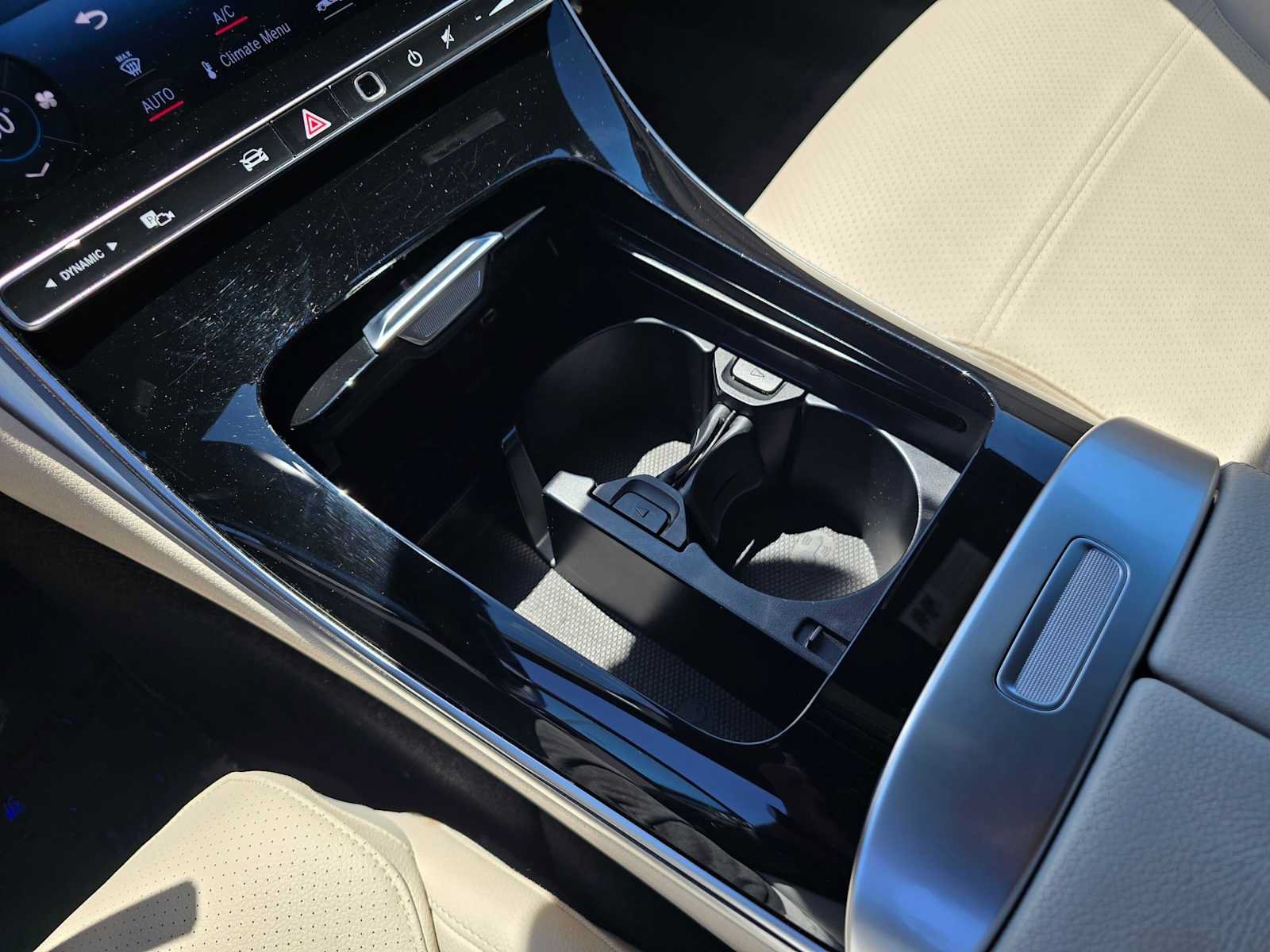 Used 2024 Mercedes-Benz C 300 Sedan image 29