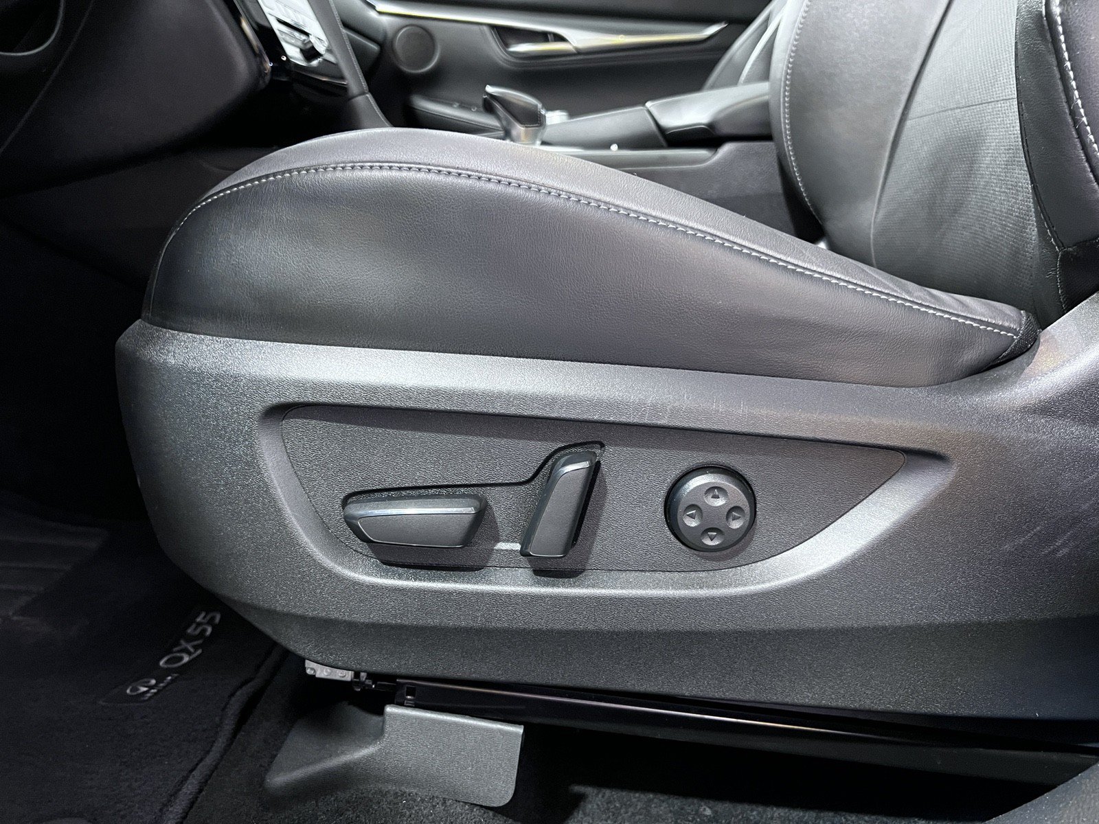 Used 2023 INFINITI QX55 Luxe w/ Cargo Package AWD/4WD image 22