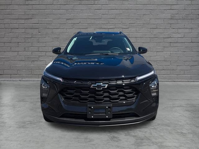 New 2026 Chevrolet Trax LT w/ Driver Confidence Package FWD image 2