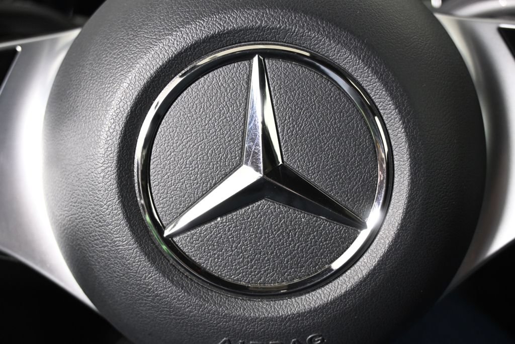 Used 2025 Mercedes-Benz GLA 250 4MATIC image 33