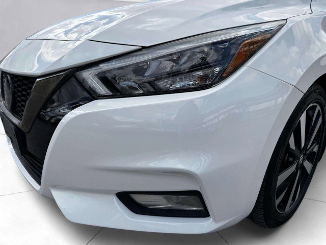 Used 2021 Nissan Versa SR image 11
