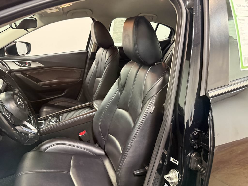 Used 2018 MAZDA MAZDA3 Touring FWD image 56