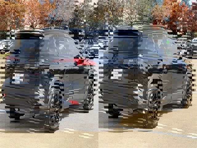 Used 2024 Toyota Corolla Cross SE image 4