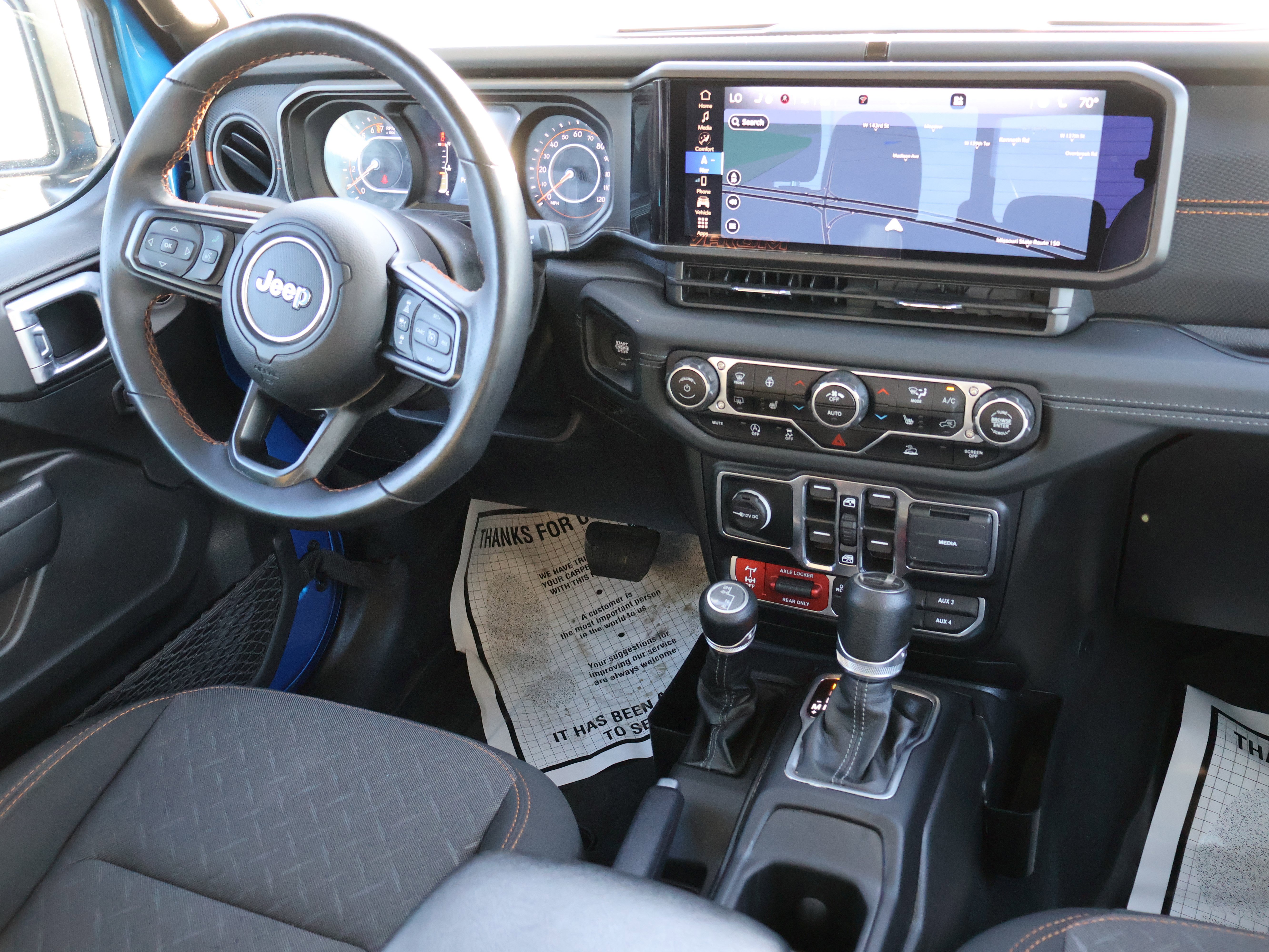 Used 2024 Jeep Gladiator Mojave w/ Technology Group image 17