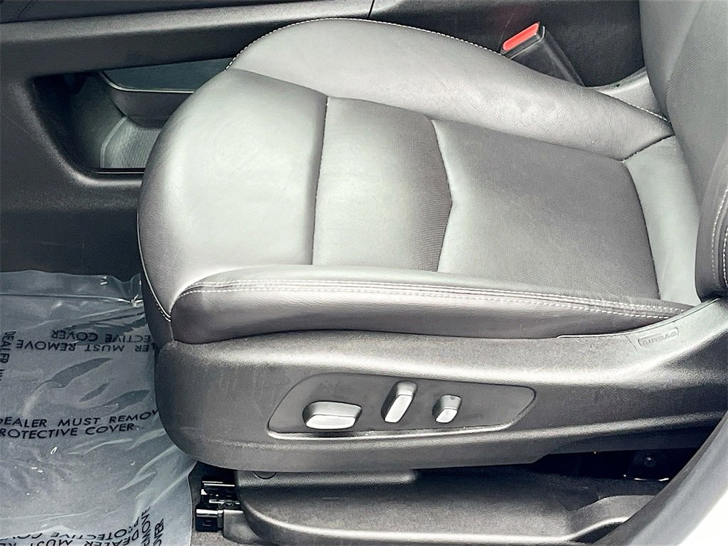 Certified 2025 Cadillac XT5 Premium Luxury image 19