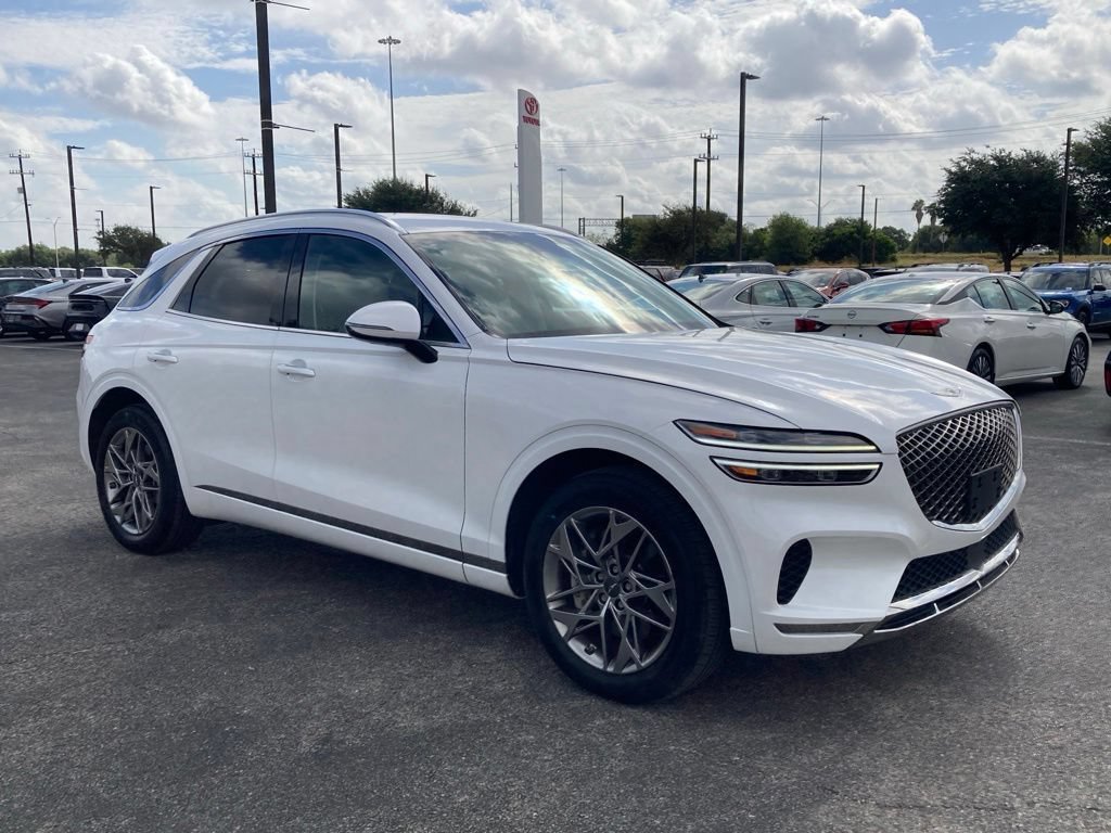 Used 2025 Genesis GV70 2.5T AWD/4WD image 3