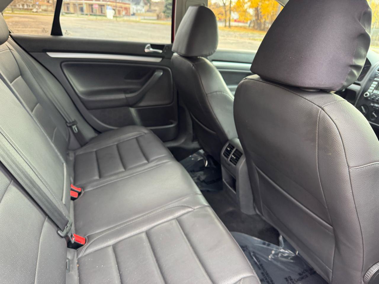 Used 2009 Volkswagen Jetta SE FWD image 40