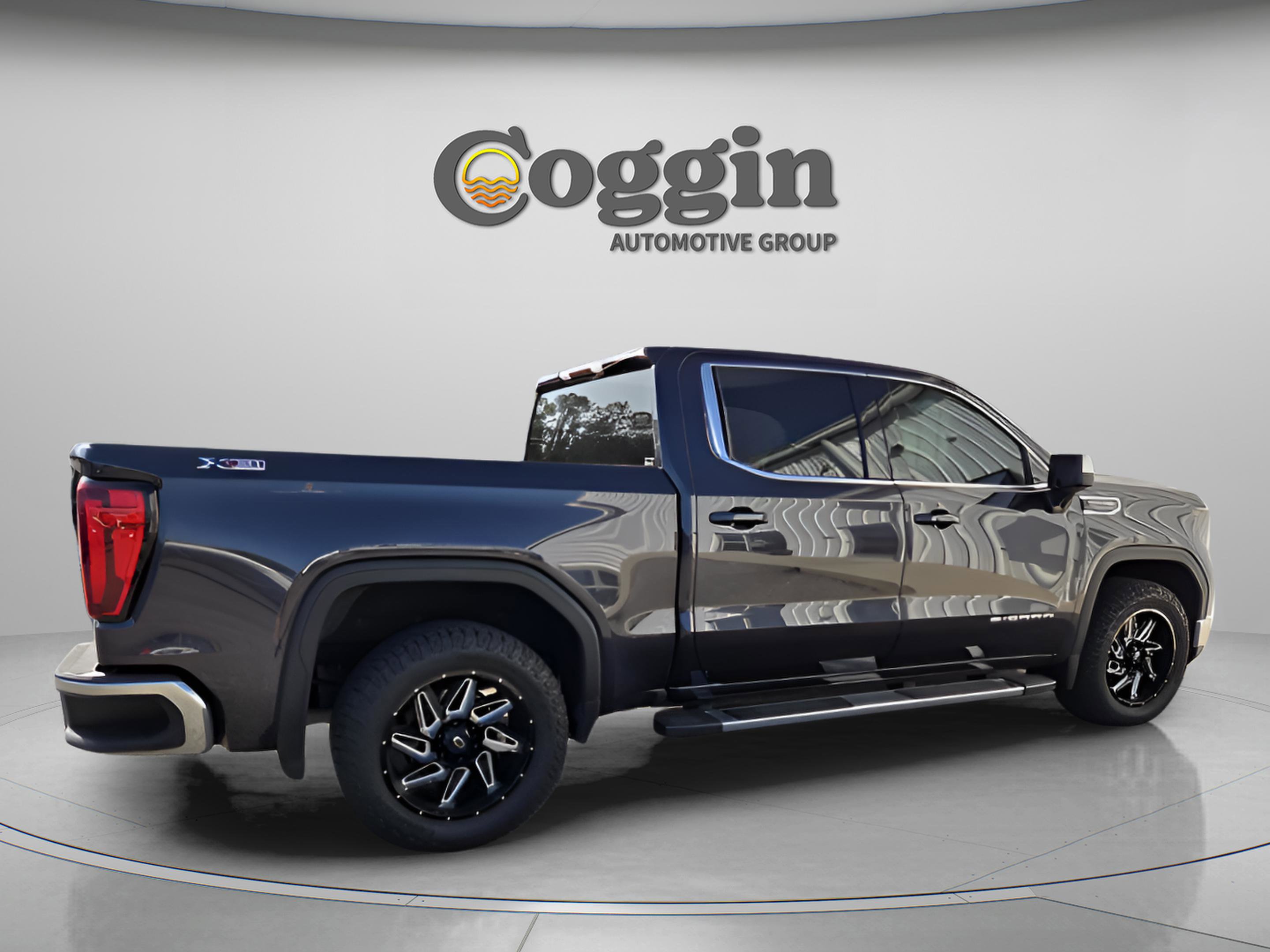 Used 2022 GMC Sierra 1500 SLE image 15