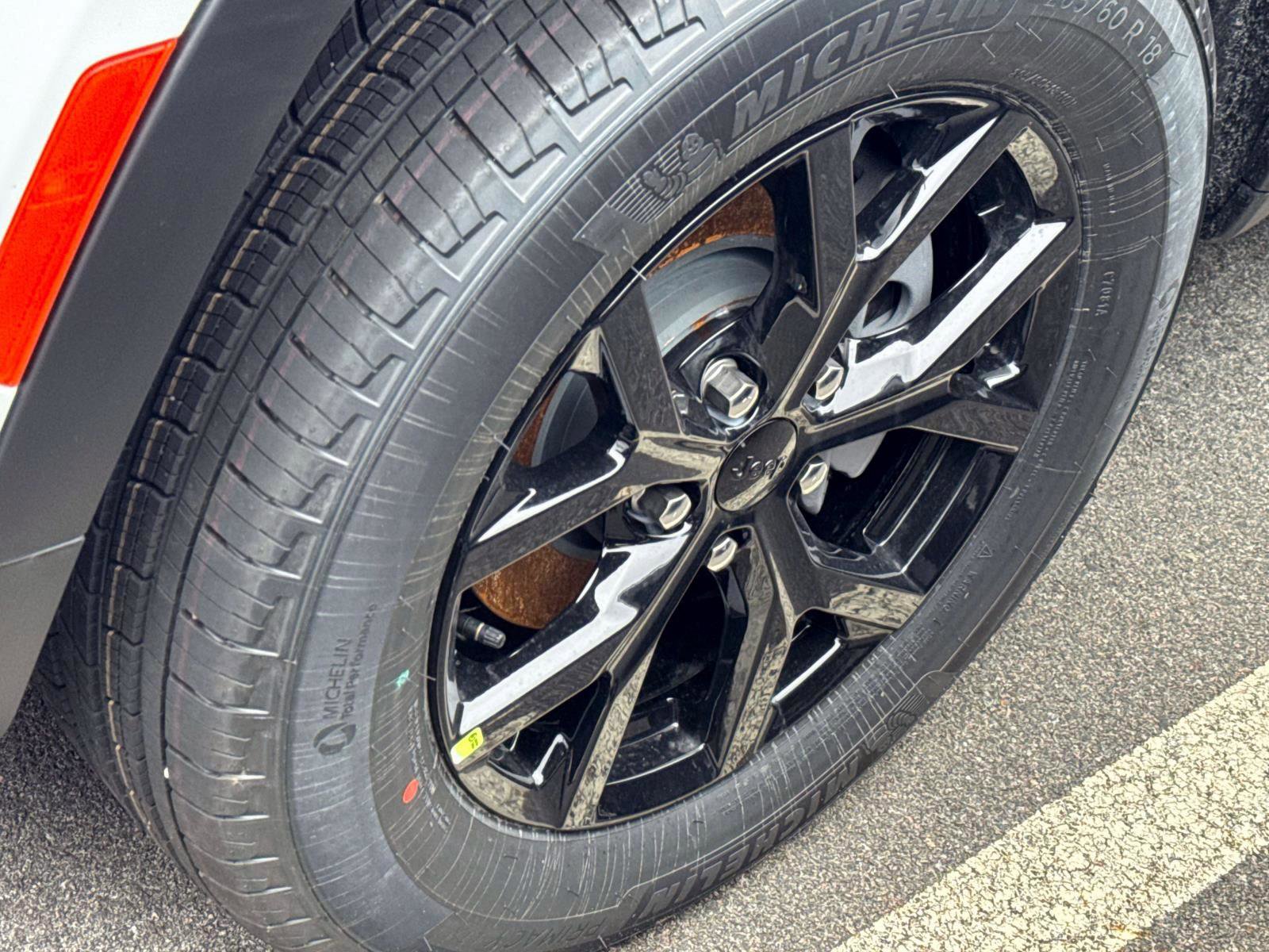 New 2026 Jeep Grand Cherokee Altitude image 5