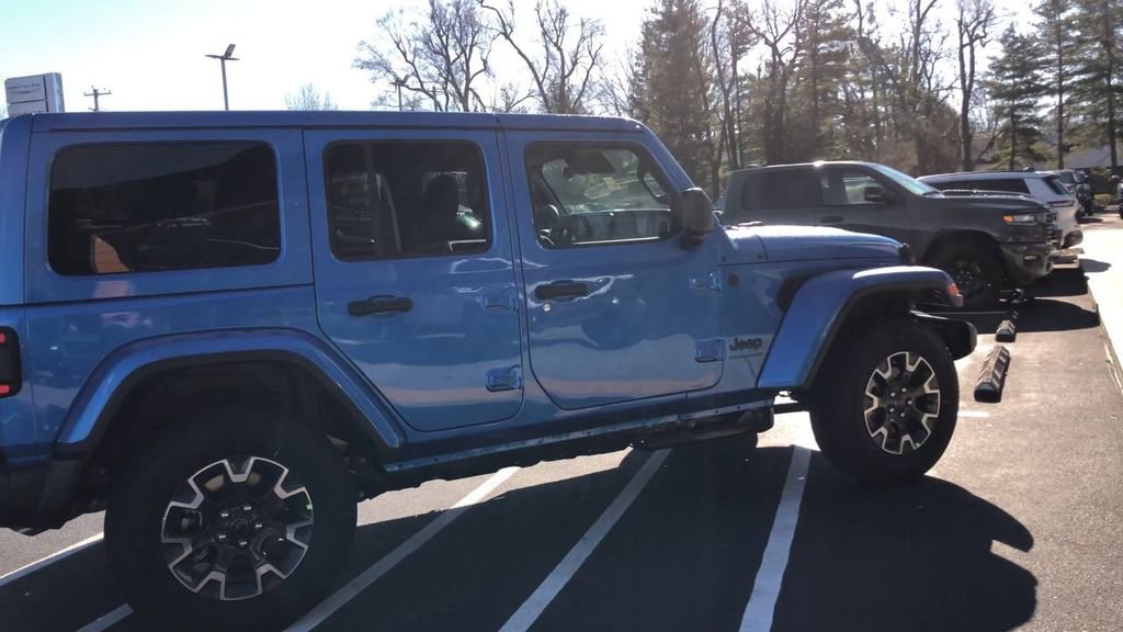 New 2026 Jeep Wrangler Unlimited Sahara w/ Technology Group AWD/4WD image 8