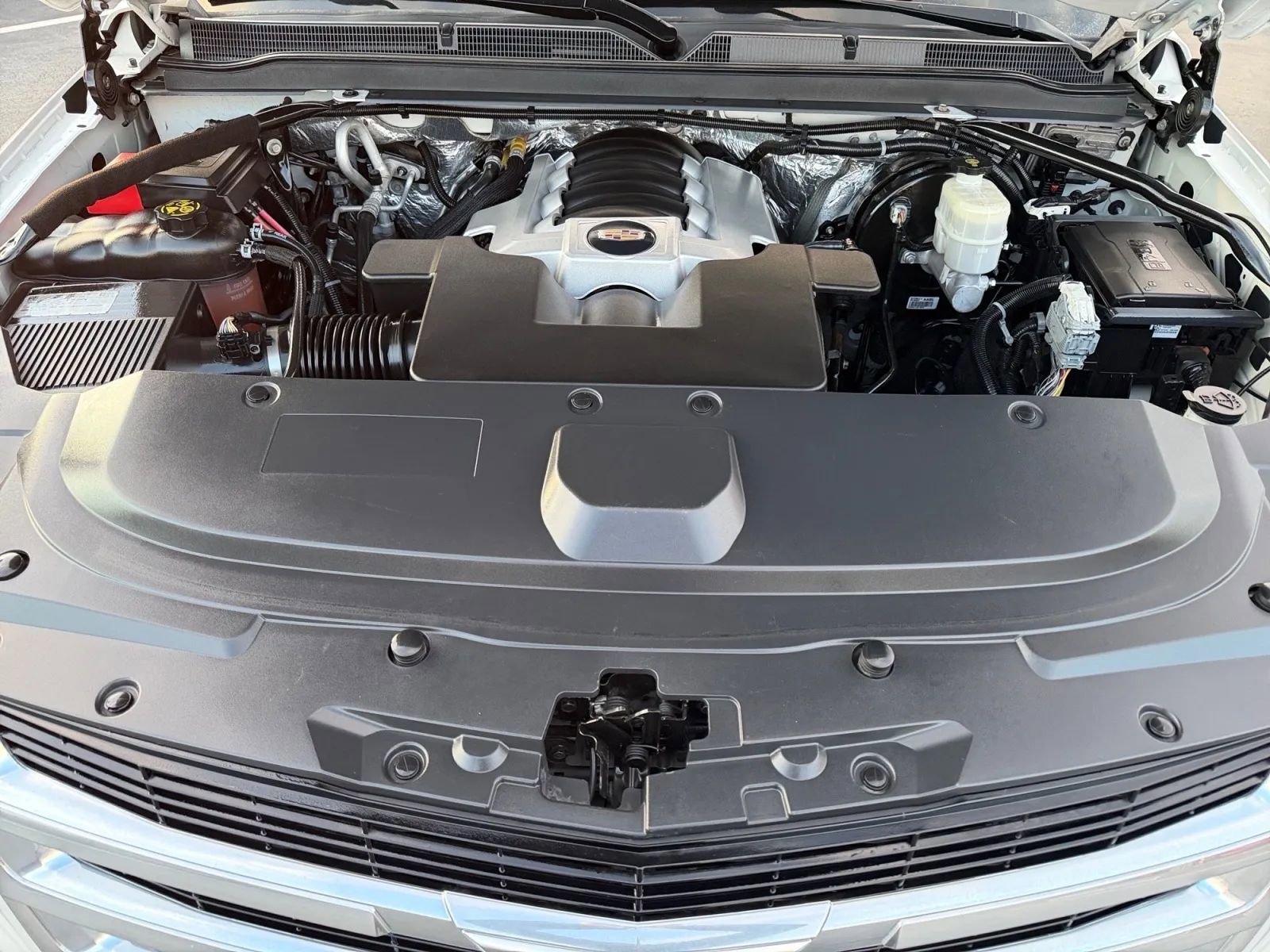 Used 2016 Cadillac Escalade Luxury image 31