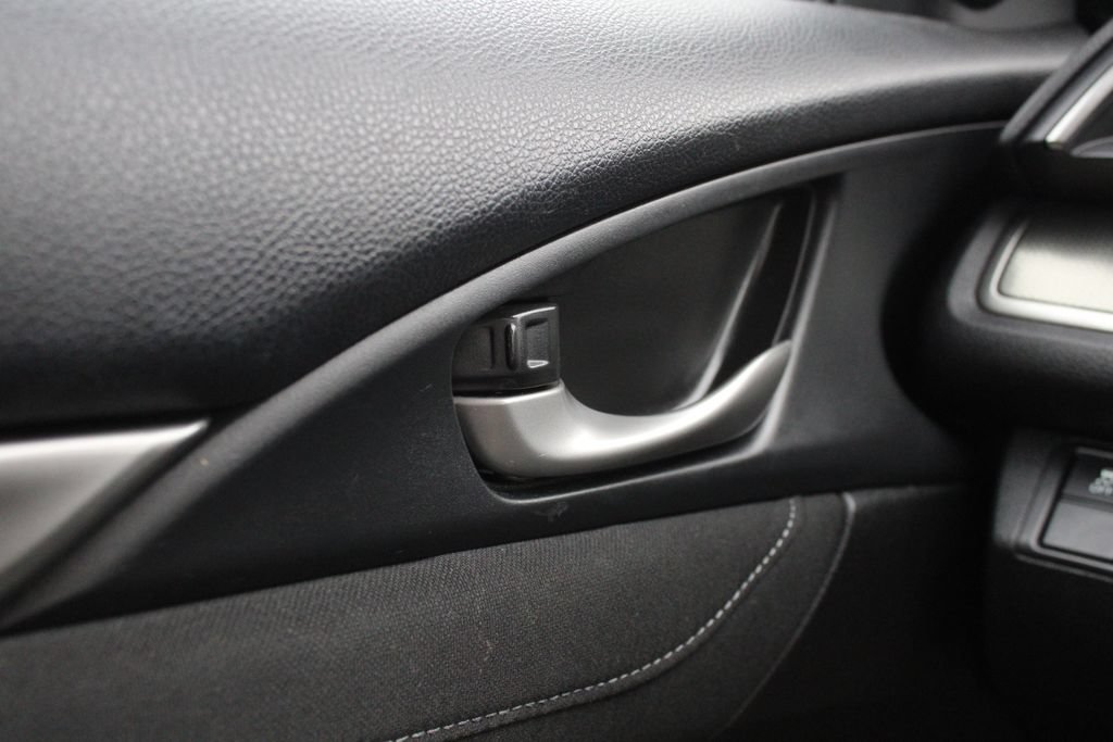 Used 2018 Honda Civic EX image 7