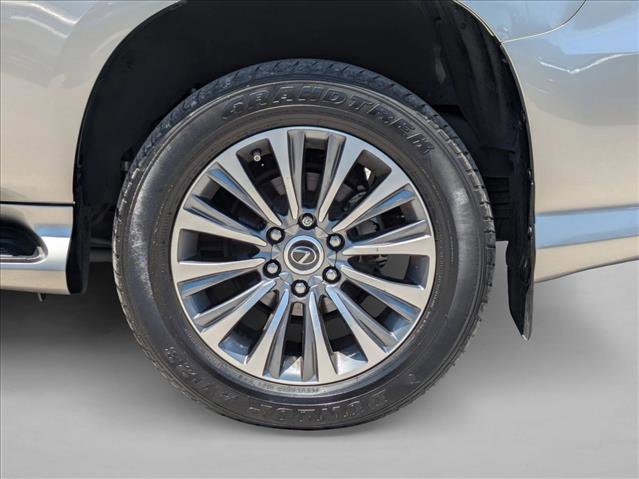 Used 2023 Lexus GX 460 Luxury w/ Accessory Package AWD/4WD image 15