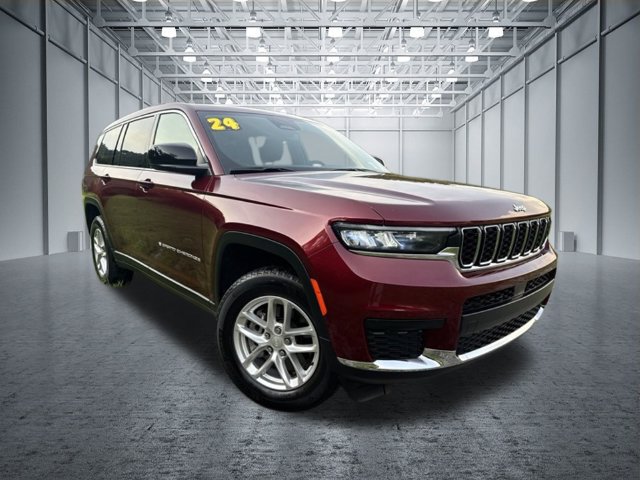 Used 2024 Jeep Grand Cherokee L Laredo w/ Luxury Tech Group I AWD/4WD image 2