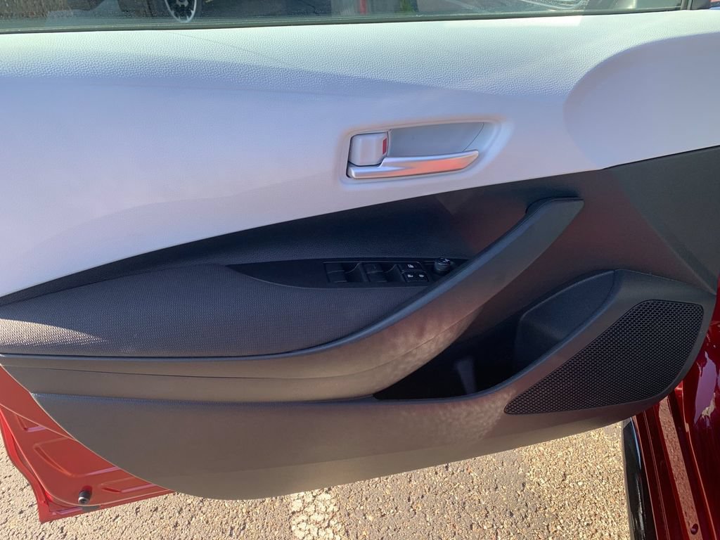Used 2026 Toyota Corolla SE FWD image 12