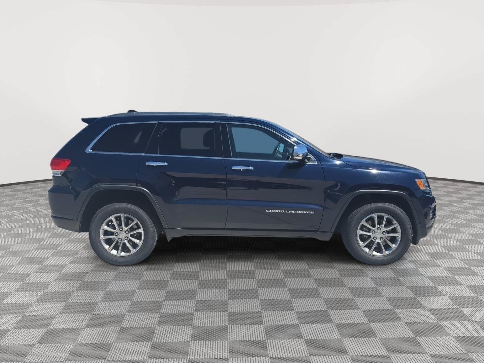Used 2016 Jeep Grand Cherokee Limited AWD/4WD image 7