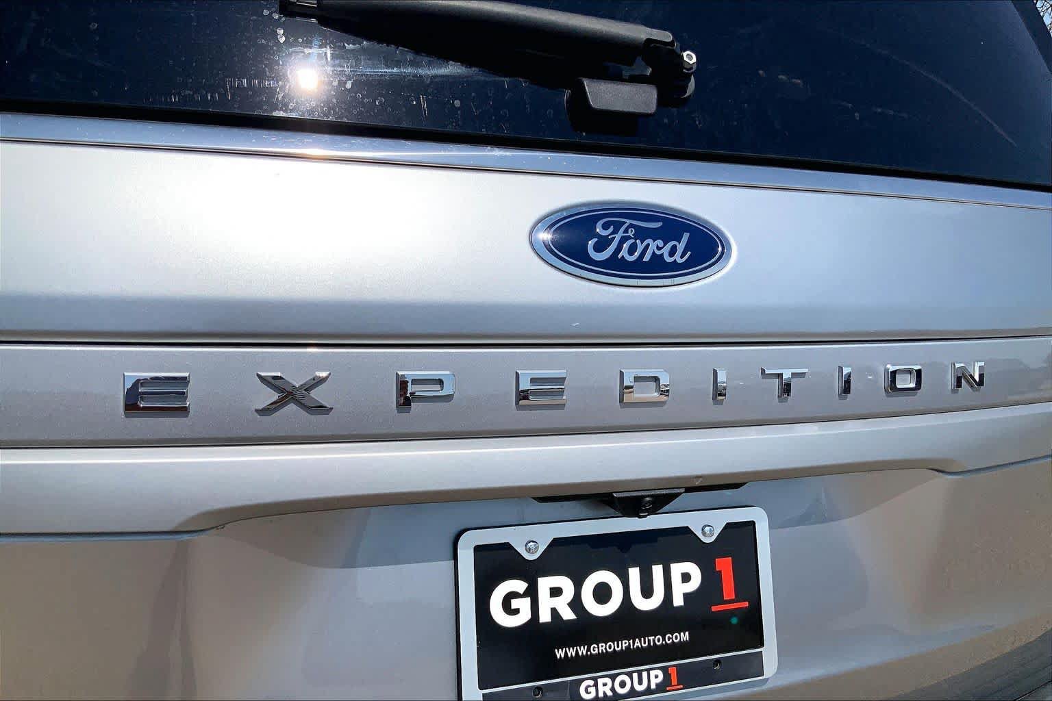Used 2024 Ford Expedition XLT AWD/4WD image 32