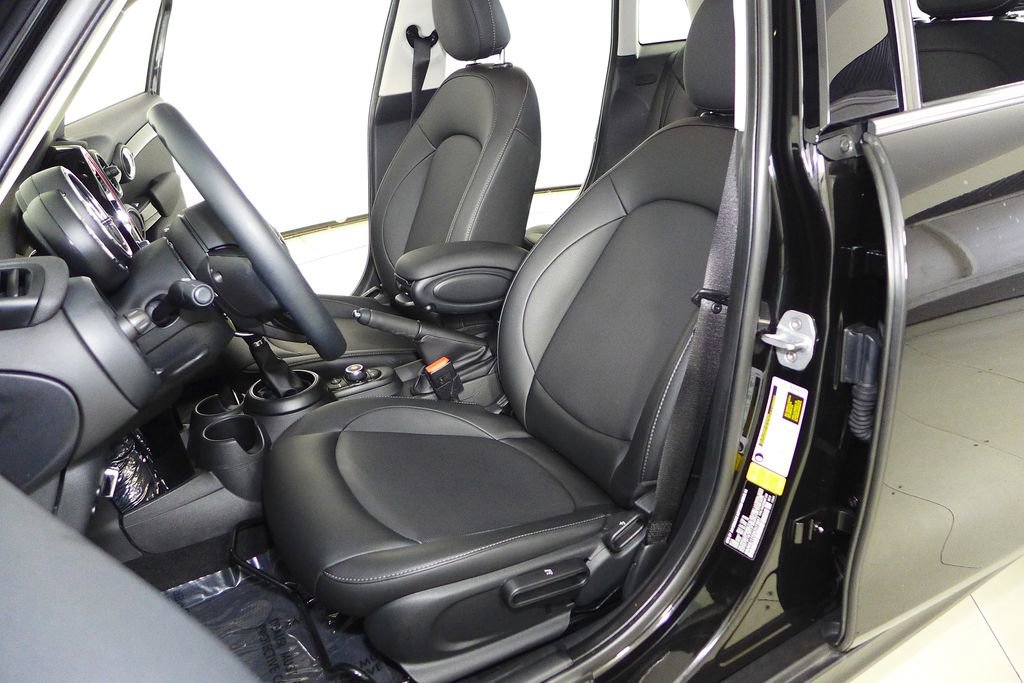 Used 2019 MINI Cooper 4-Door Hardtop image 22