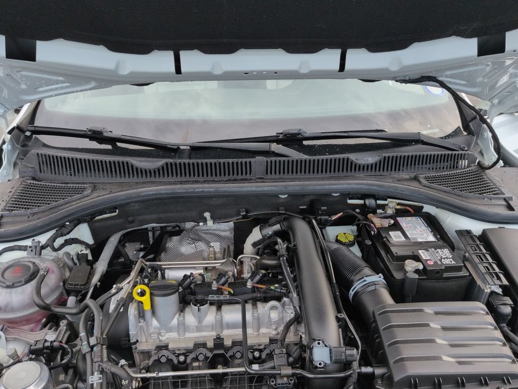 Used 2021 Volkswagen Jetta R-Line w/ R-Line Cold Weather Package FWD image 29