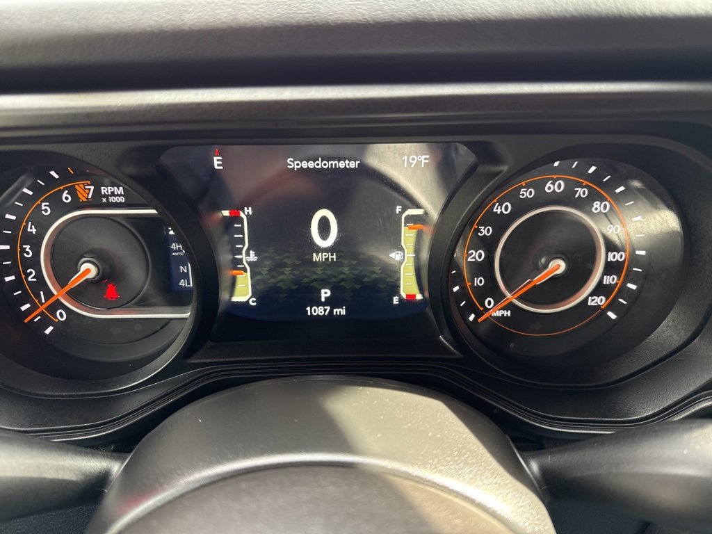 Used 2025 Jeep Gladiator Mojave image 30