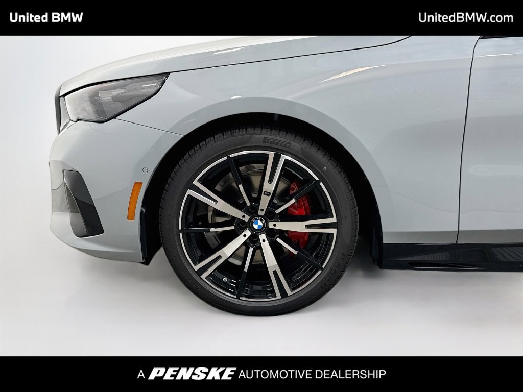 New 2027 BMW 530i w/ M Sport Package RWD image 9