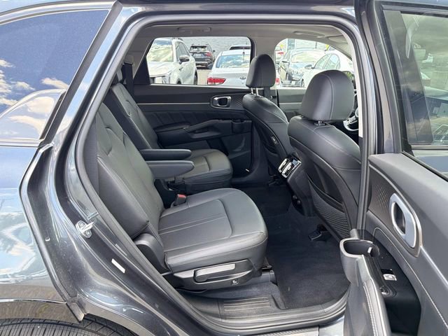 Used 2023 Kia Sorento SX FWD image 11