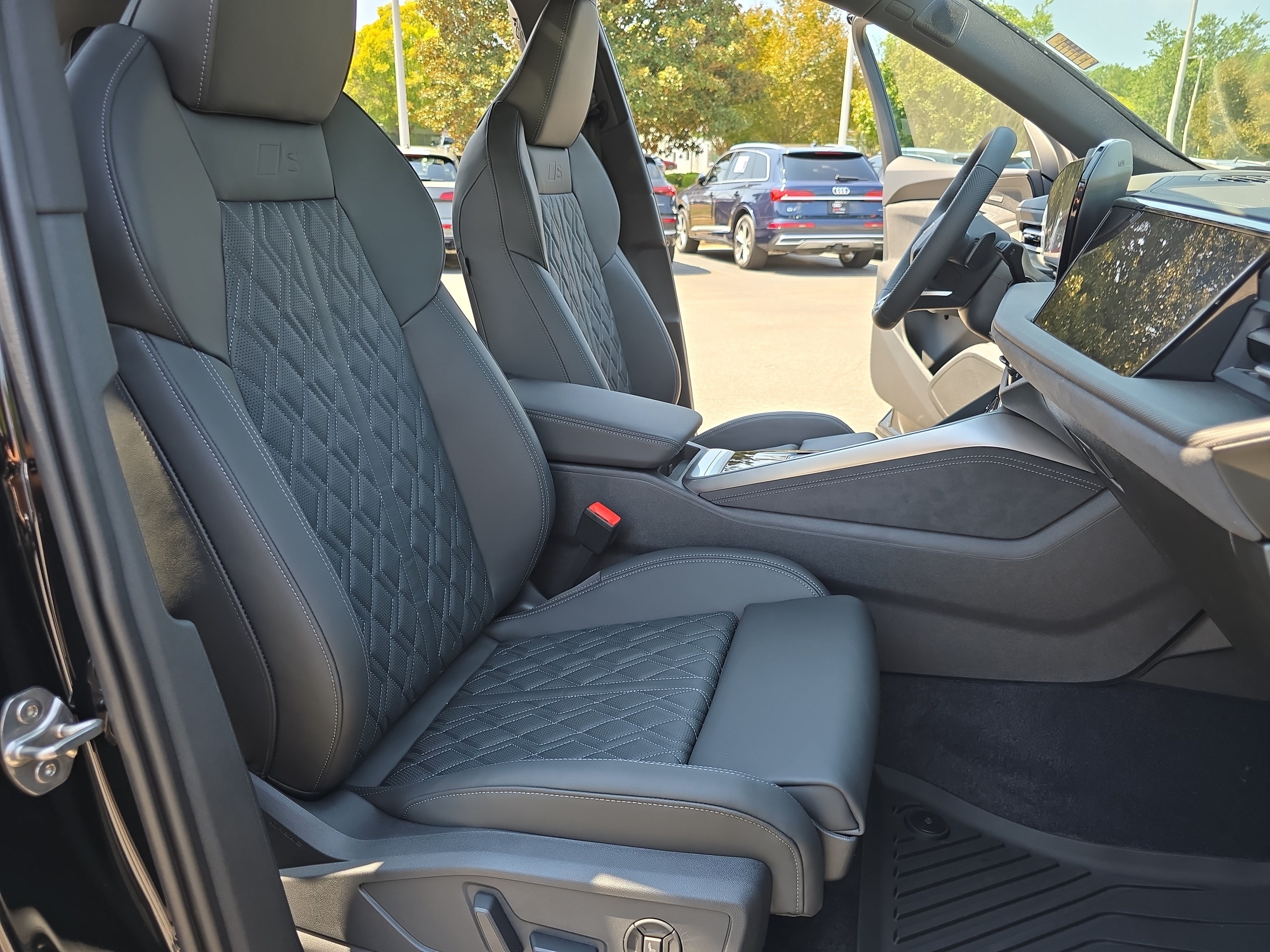 New 2026 Audi SQ5 Prestige AWD/4WD image 10