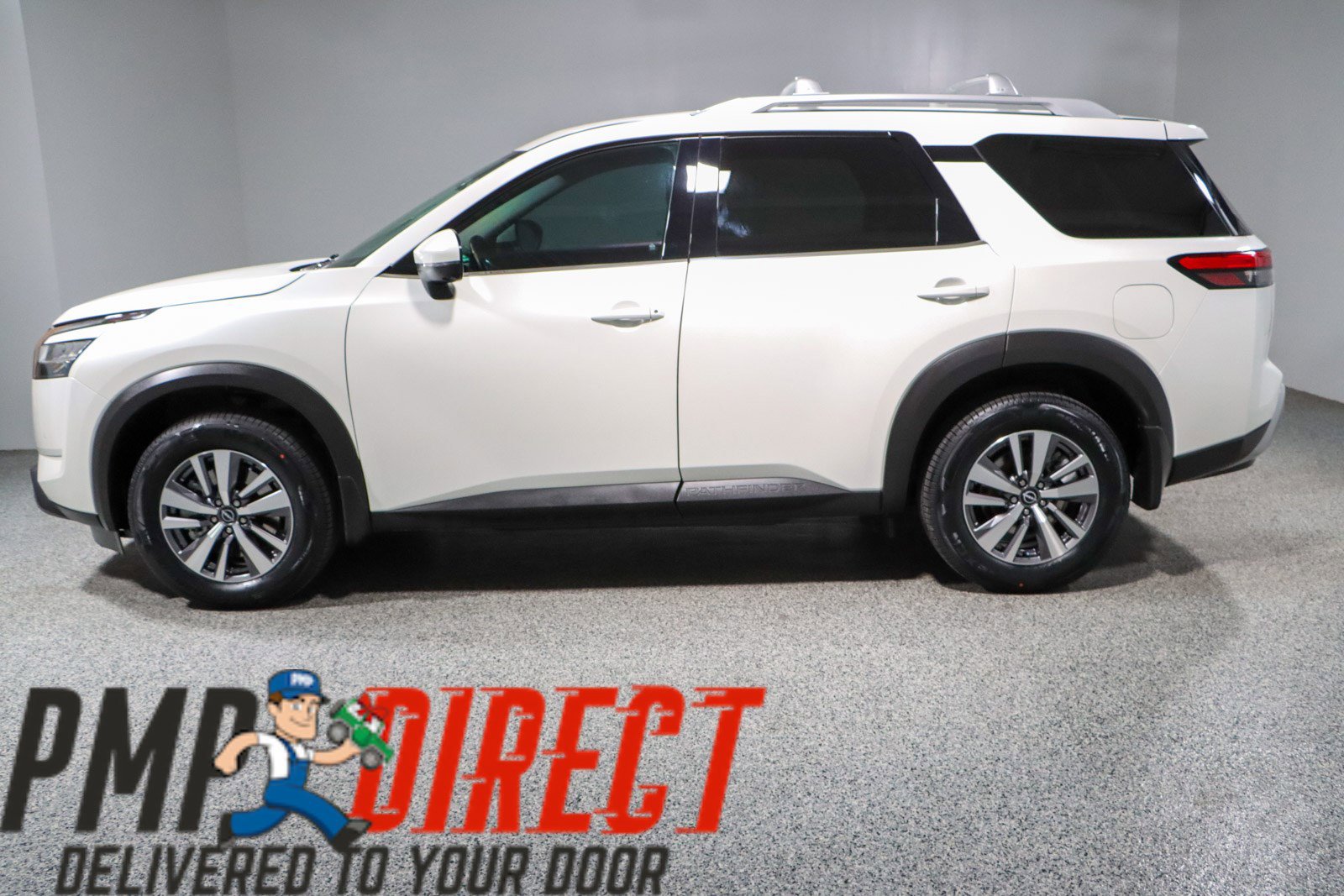 Used 2023 Nissan Pathfinder SL w/ Lighting Package (N92) FWD image 10