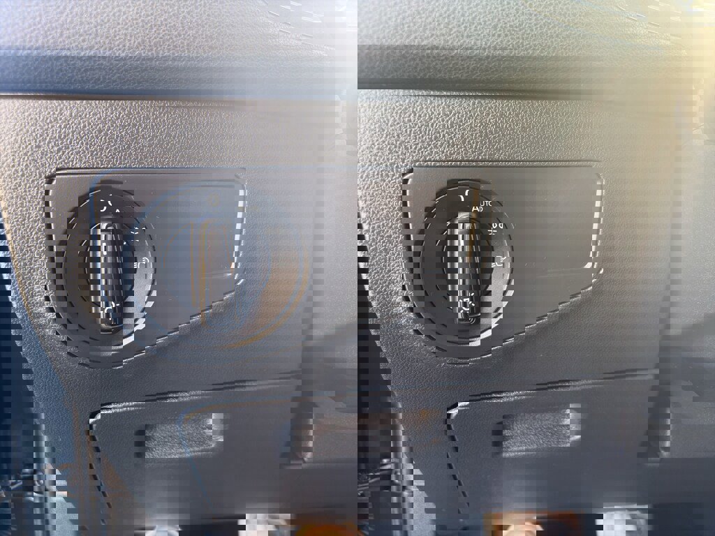 Used 2019 Volkswagen Tiguan S w/ Driver Assistance Package image 13