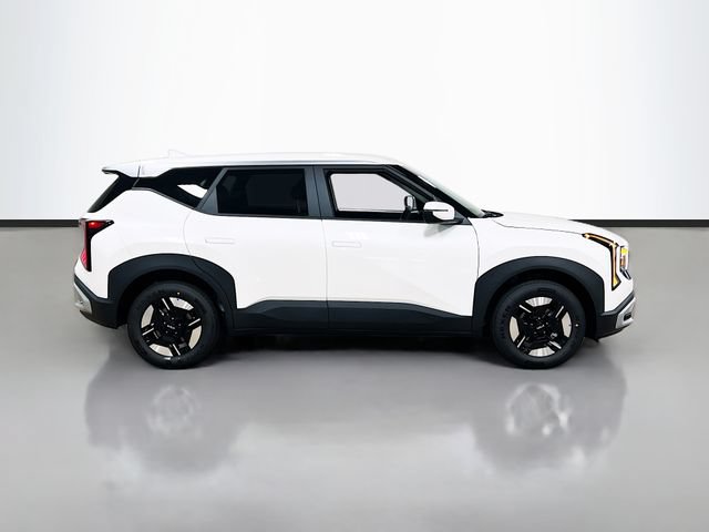 New 2027 Kia Seltos LX FWD image 8