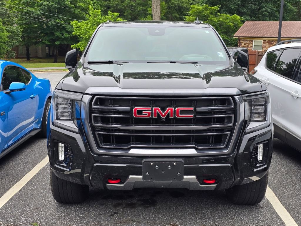 Used 2024 GMC Yukon AT4 w/ AT4 Premium Package AWD/4WD image 3