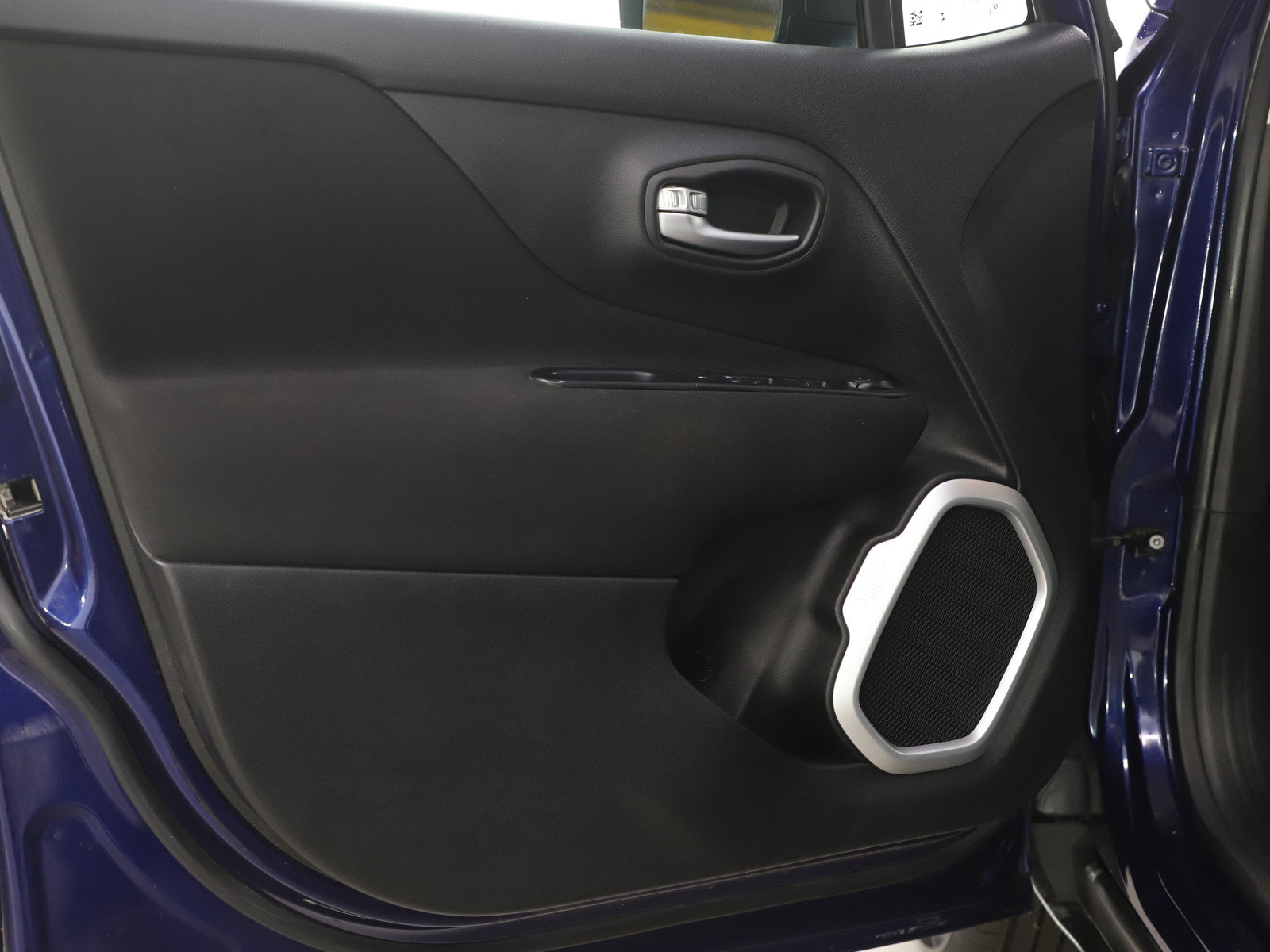 Used 2018 Jeep Renegade Sport w/ Power & Air Group AWD/4WD image 18