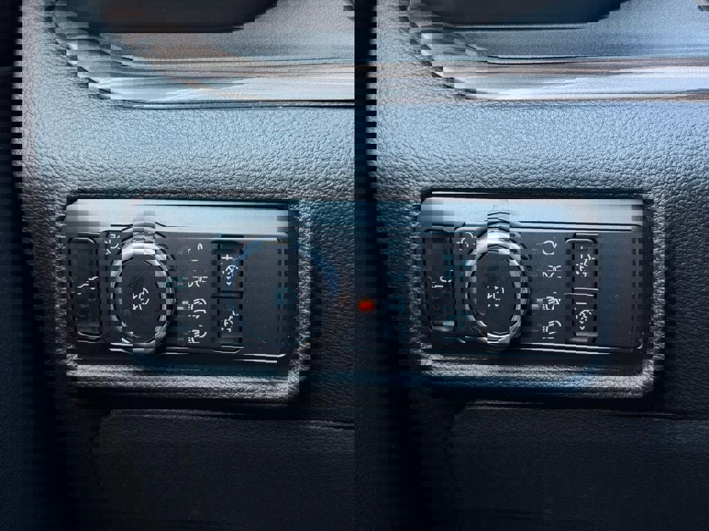 Certified 2023 Ford Explorer Limited image 38