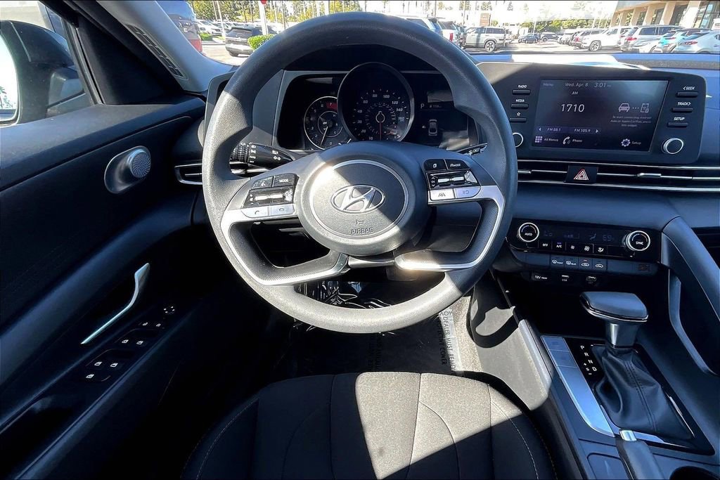 Certified 2023 Hyundai Elantra SEL image 7