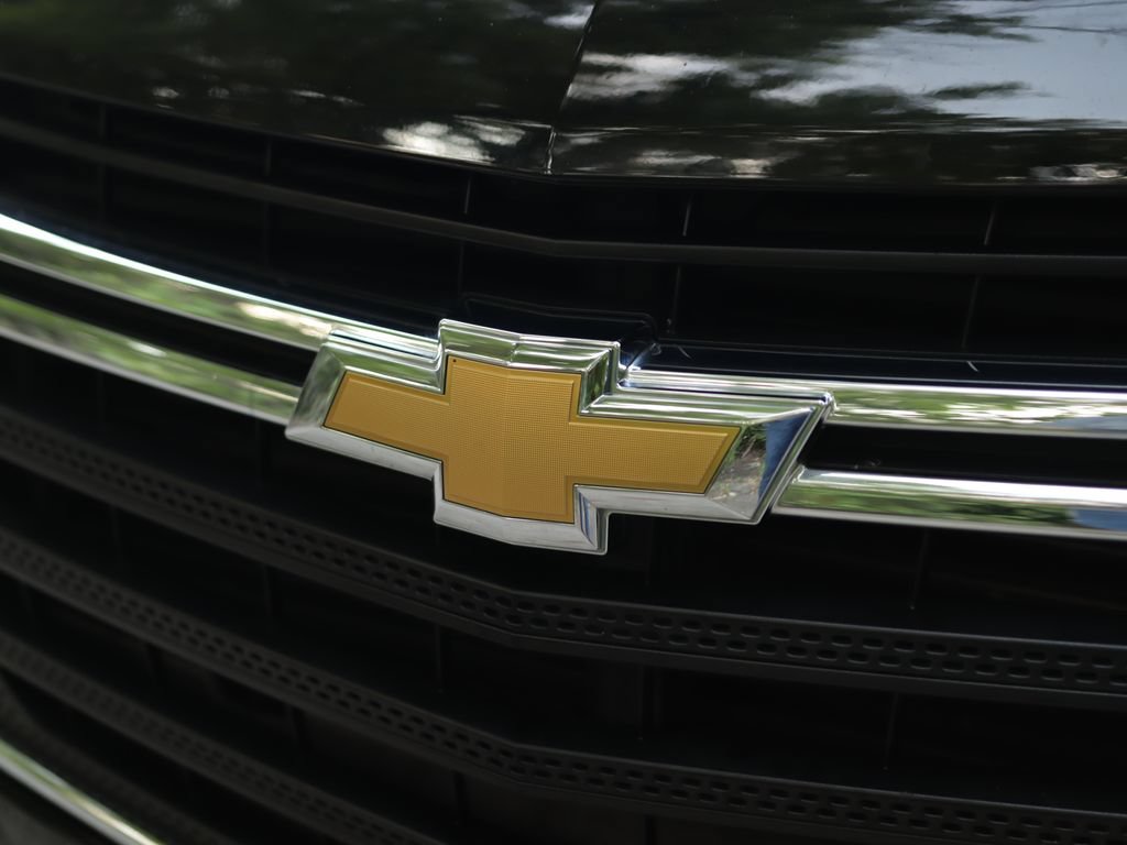 Used 2019 Chevrolet Traverse LS FWD image 30