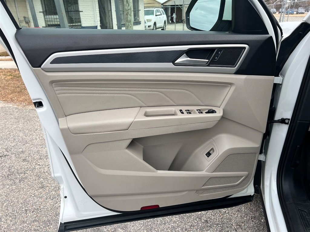 Used 2021 Volkswagen Atlas SE image 17