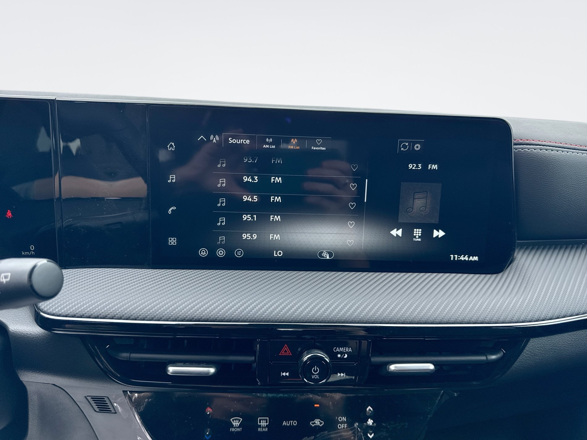 New 2027 Nissan Kicks SR FWD image 18