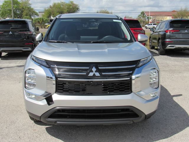 New 2026 Mitsubishi Outlander ES image 8