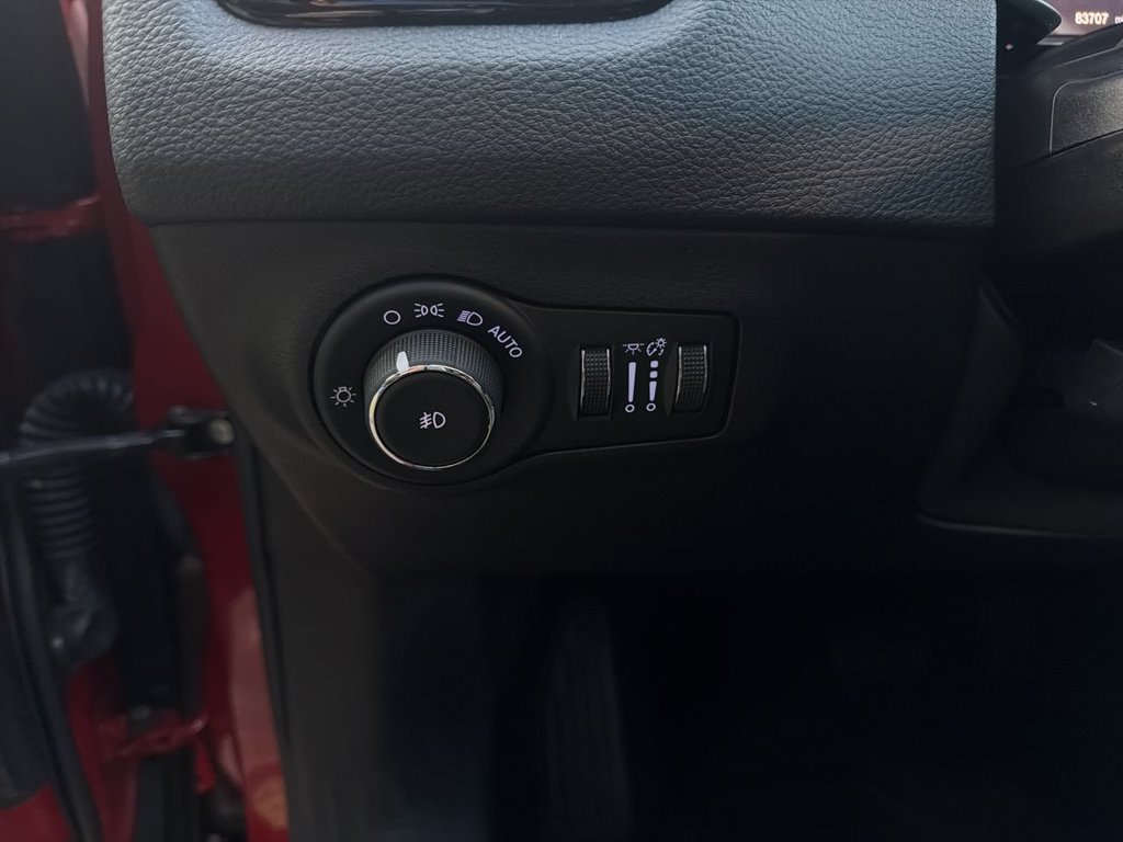 Used 2018 Jeep Compass Limited w/ Navigation Group AWD/4WD image 17