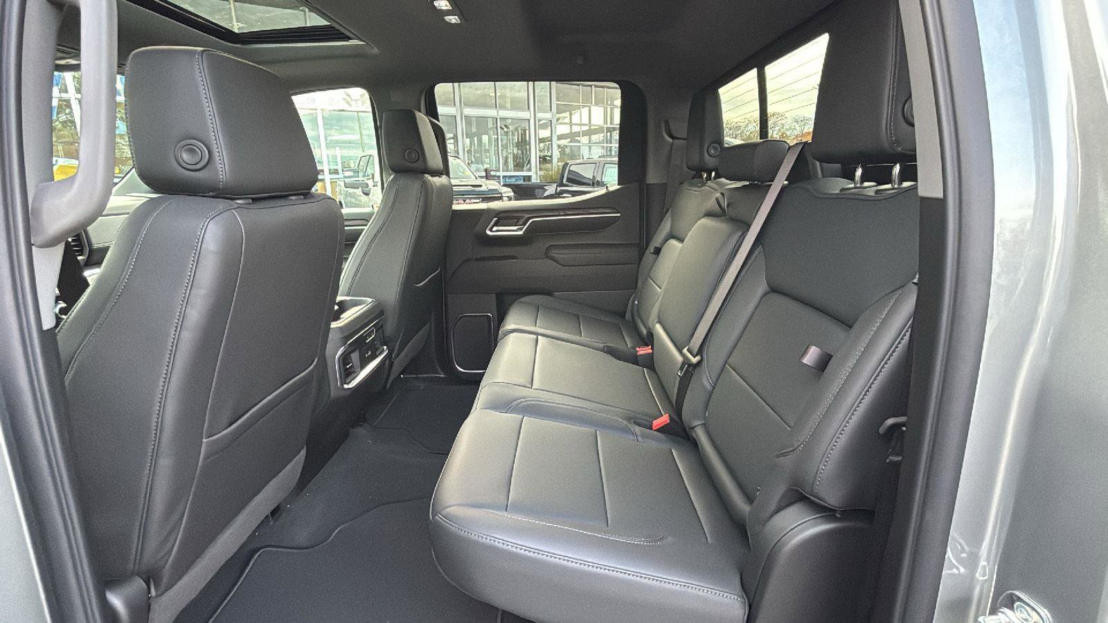 New 2026 GMC Sierra 1500 SLT w/ SLT Premium Plus Package image 29