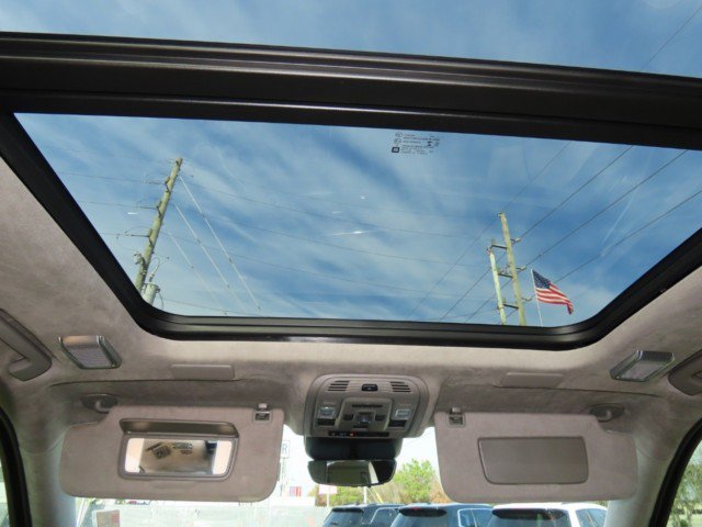 Used 2023 Cadillac Escalade Premium Luxury Platinum w/ LPO, Radiant Package image 25